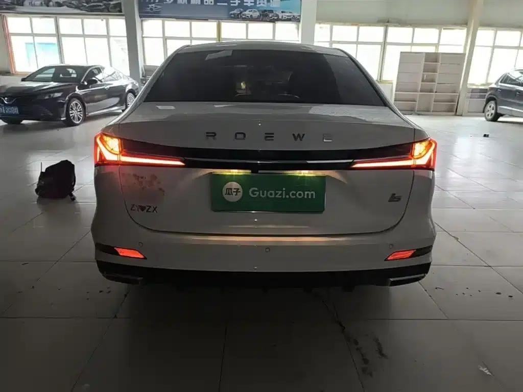Roewe i5 2023 1.5L CVT Luxury Edition — миниатюра 6