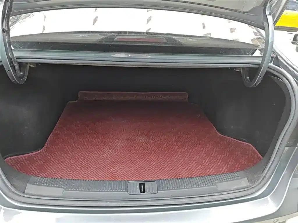 Roewe i5 2021 1.5L CVT Diamond Edition — миниатюра 19