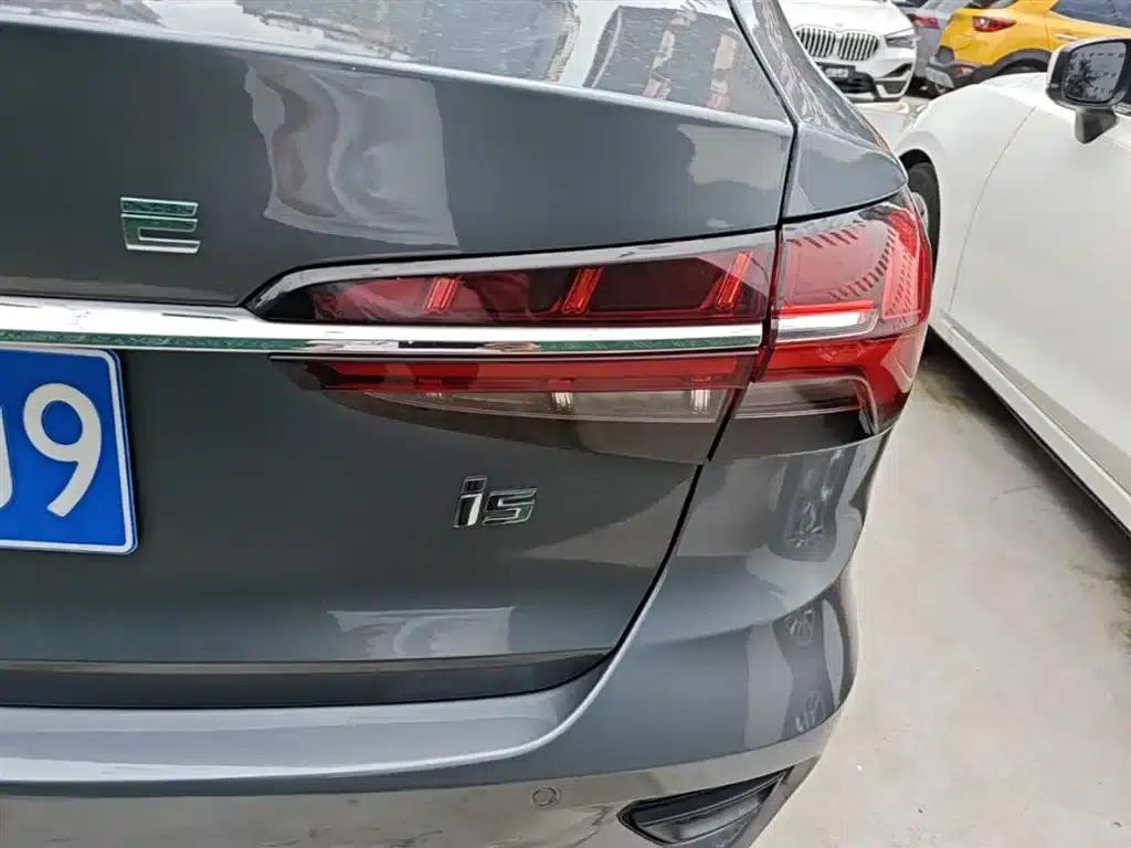 Roewe i5 2021 1.5L CVT Diamond Edition — миниатюра 8