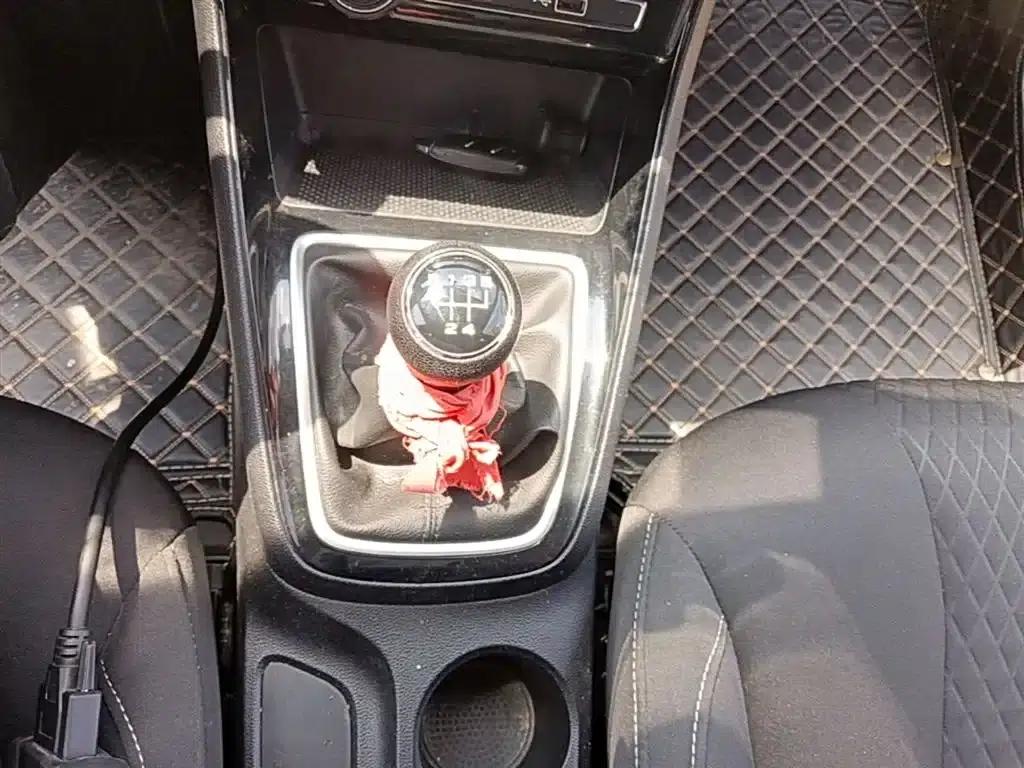 Roewe i5 2020 1.5L Manual 4G Connected Leading Edition — миниатюра 14