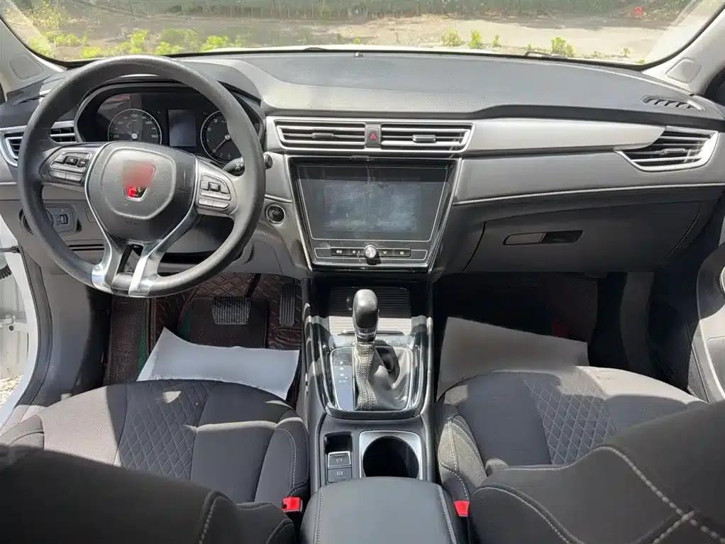 Roewe i5 2020 1.5L Automatic 4G Connected Leading Edition — миниатюра 10