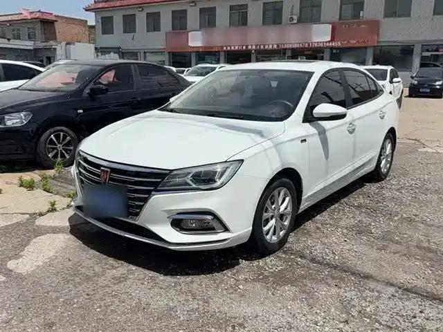 Roewe i5 2020 1.5L Automatic 4G Connected Leading Edition