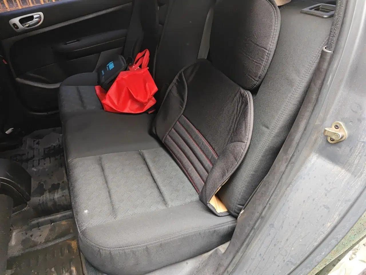 Peugeot 307 2010 Hatchback 1.6L Manual Comfort Edition — миниатюра 18