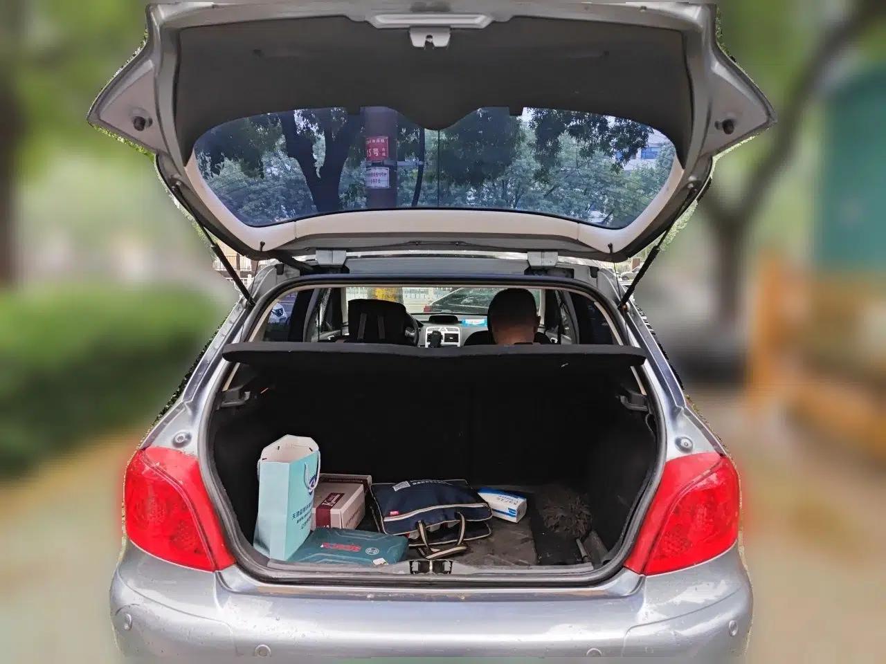 Peugeot 307 2010 Hatchback 1.6L Manual Comfort Edition — миниатюра 20