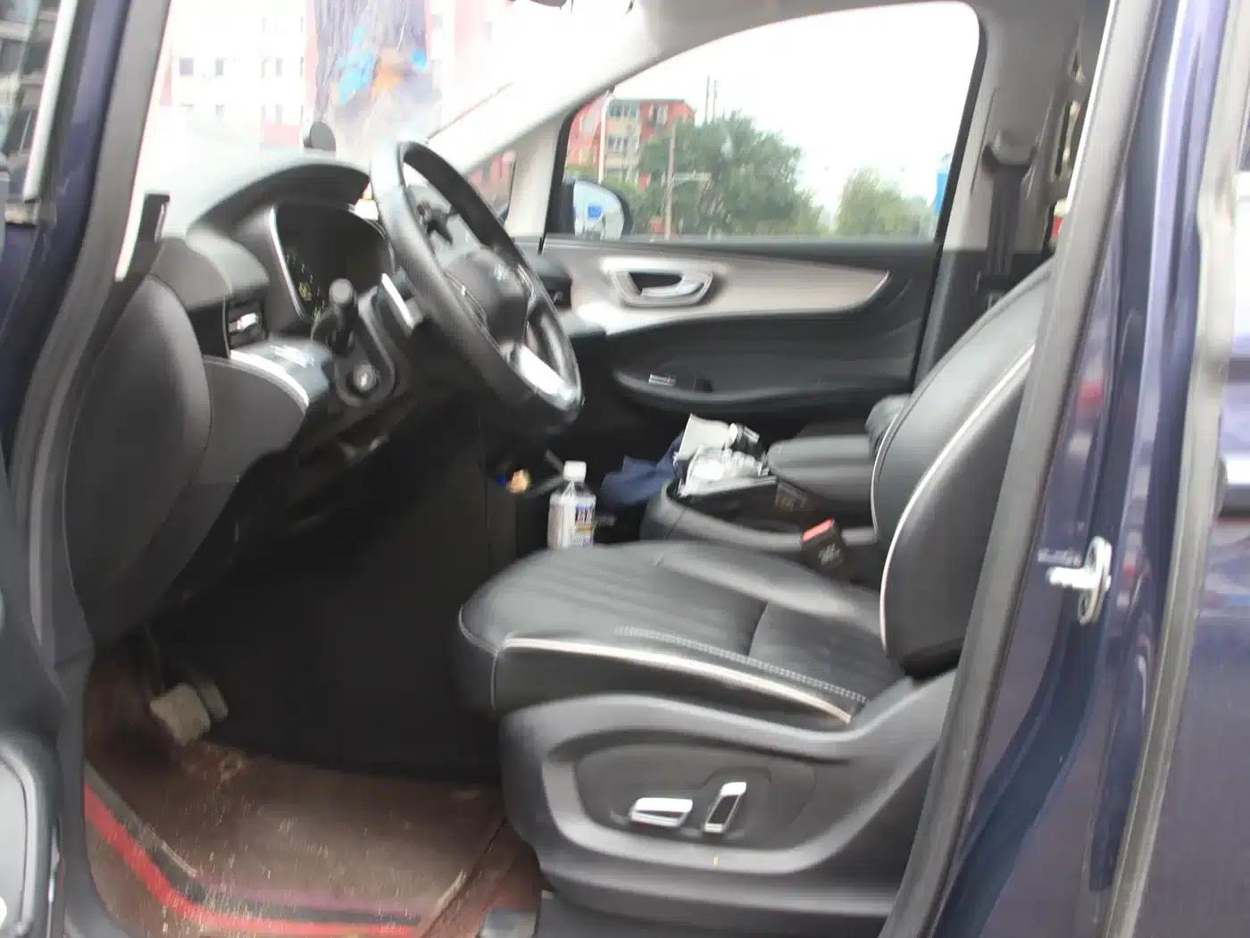 Roewe iMAX8 2022 400TGI Flagship Edition — миниатюра 5