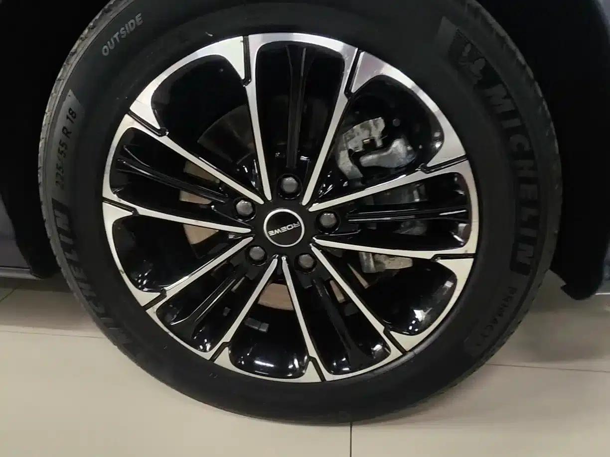 Roewe iMAX8 2022 400TGI Supreme Edition — миниатюра 6
