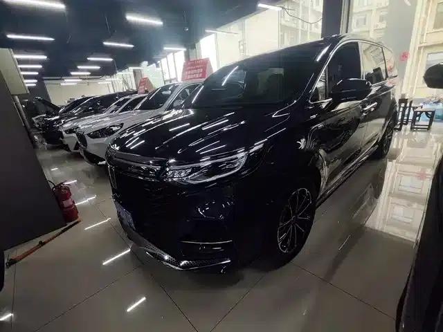Roewe iMAX8 2022 400TGI Supreme Edition