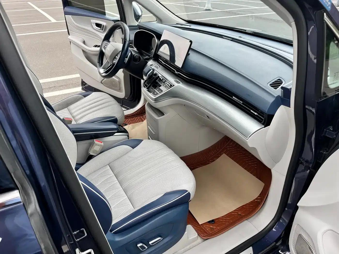 Roewe iMAX8 2021 400TGI Supreme Series Premium Edition — миниатюра 5