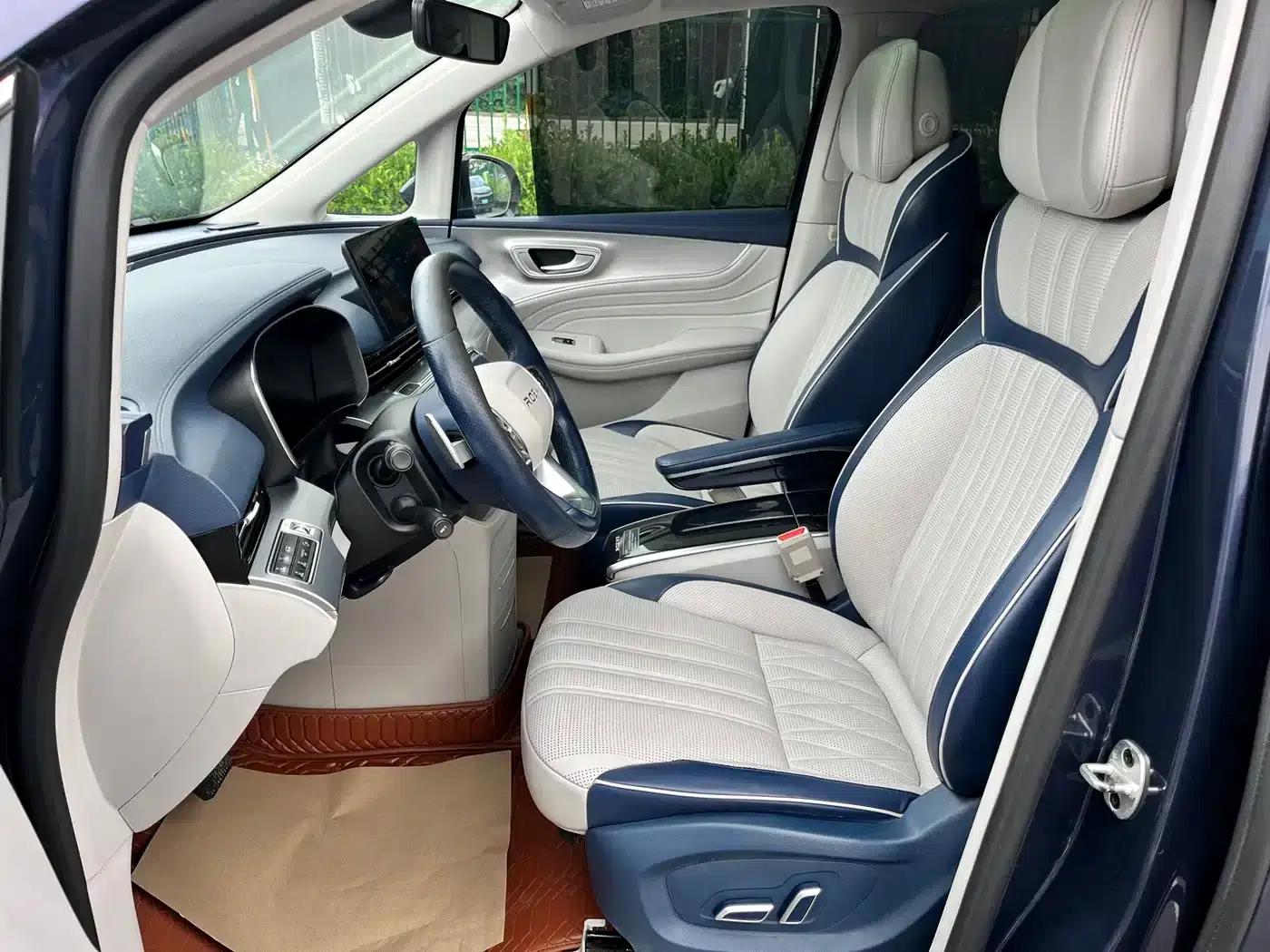 Roewe iMAX8 2021 400TGI Supreme Series Premium Edition — миниатюра 7