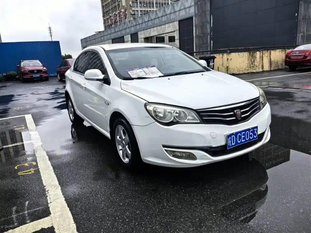 Roewe 350 2013 Model 350S 1.5L Manual Speed Edition — миниатюра 3