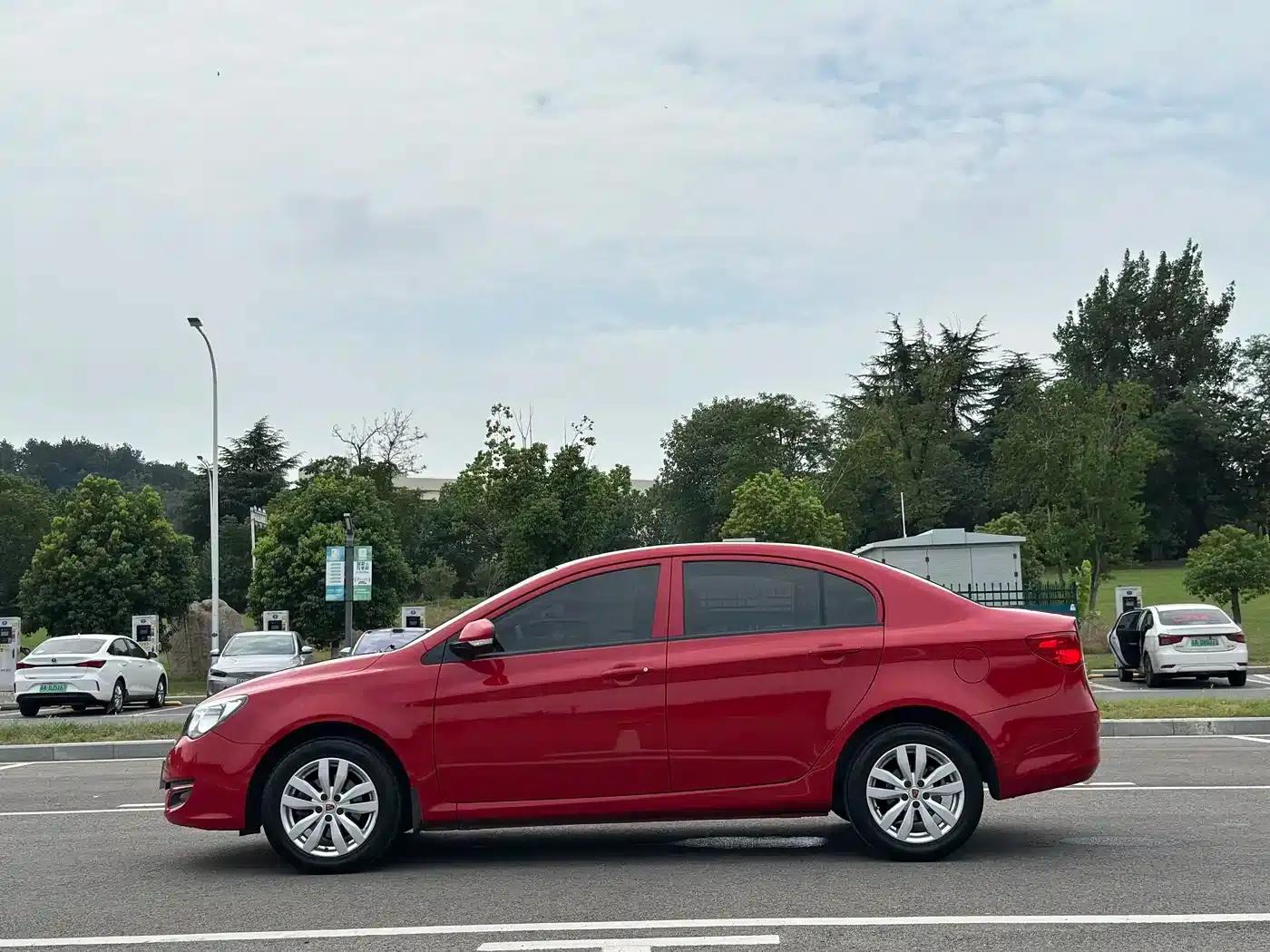 Roewe 350 2014 1.5L Automatic Speedway Edition — миниатюра 4