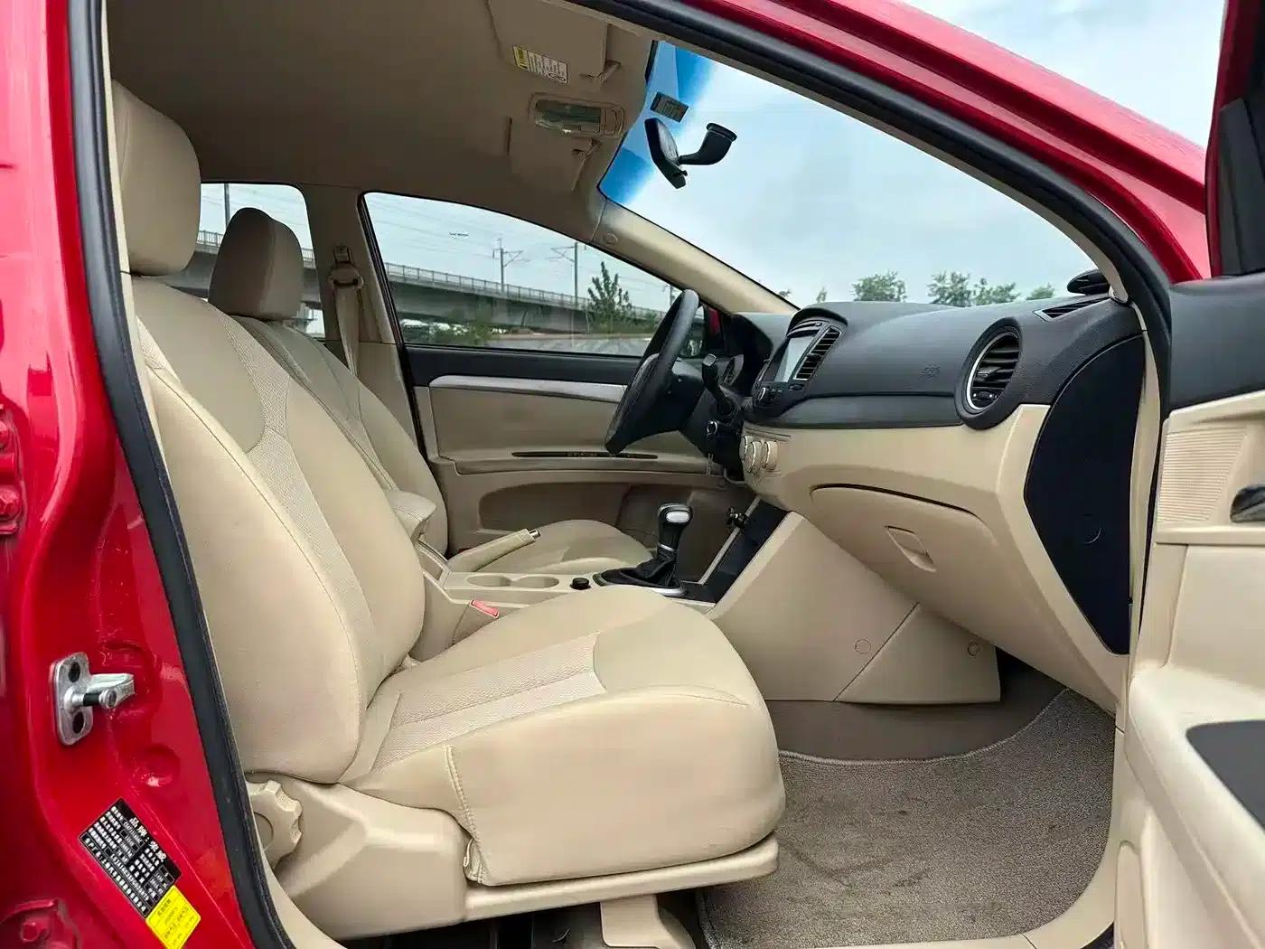 Roewe 350 2014 1.5L Automatic Speedway Edition — миниатюра 9