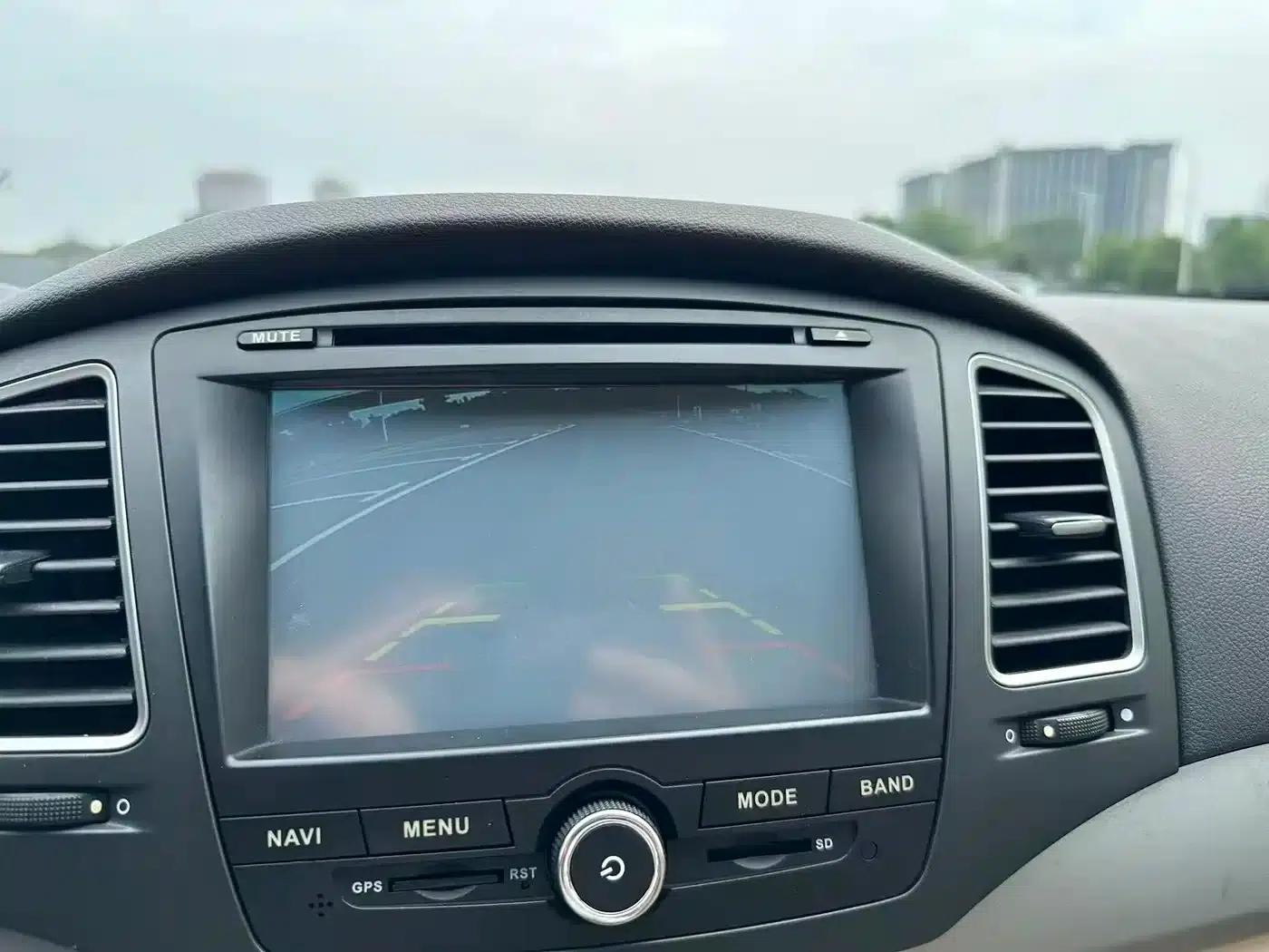Roewe 350 2014 1.5L Automatic Speedway Edition — миниатюра 10
