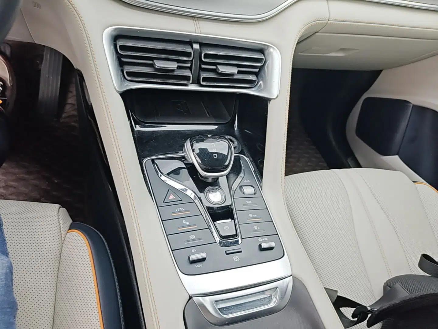BYD Song PLUS New Energy 2021 DM-i 110KM Flagship PLUS — миниатюра 17
