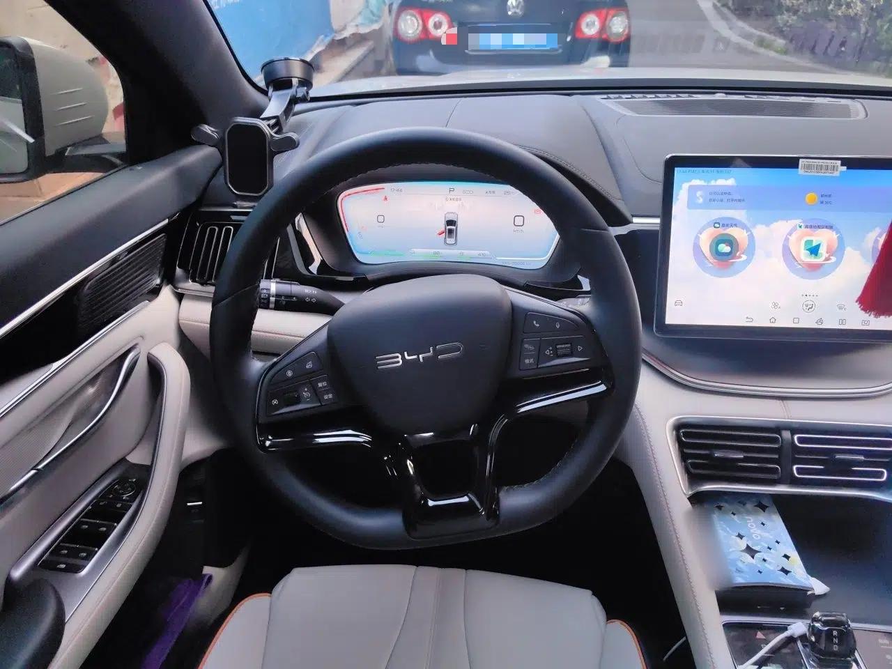 BYD Song PLUS New Energy 2023 Champion Edition DM-i 110KM Flagship Model — миниатюра 11