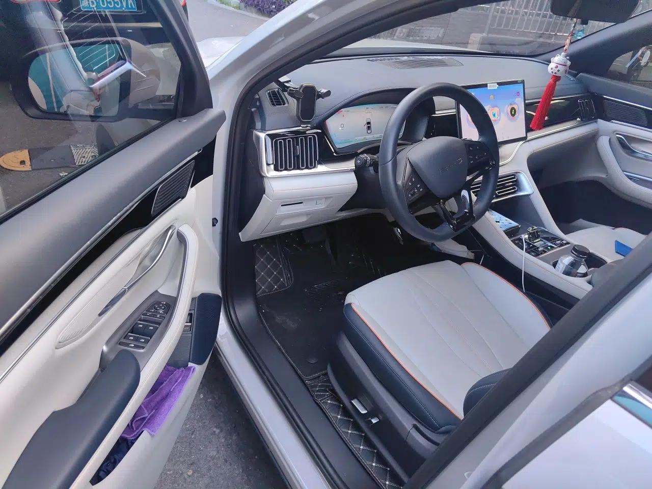 BYD Song PLUS New Energy 2023 Champion Edition DM-i 110KM Flagship Model — миниатюра 17