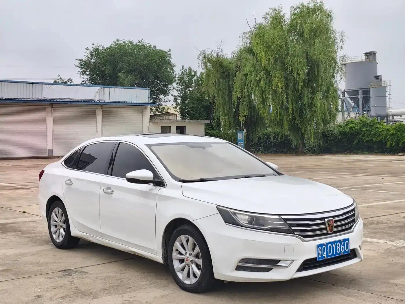 Roewe i6 Classic 2017 20T Automatic Internet Smart Edition — миниатюра 3