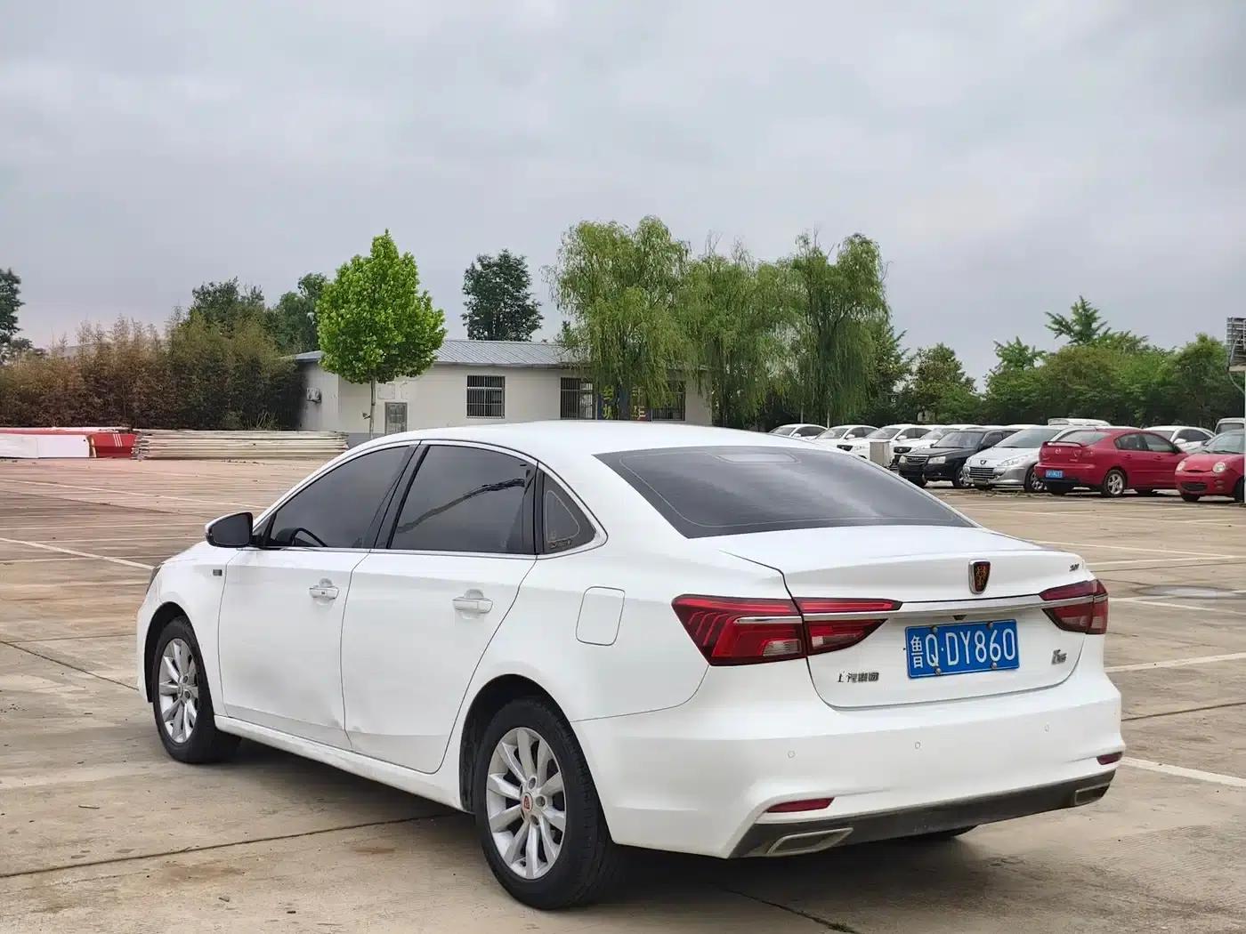Roewe i6 Classic 2017 20T Automatic Internet Smart Edition — миниатюра 6