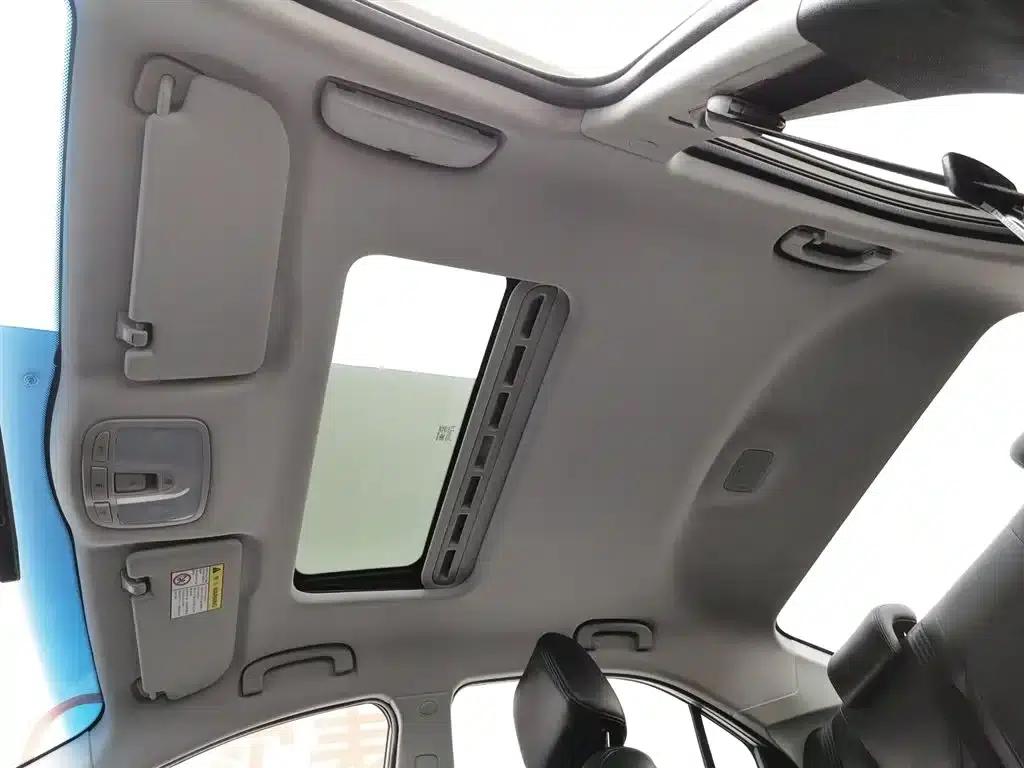 Roewe 360 2017 1.5L Automatic Deluxe Edition — миниатюра 14