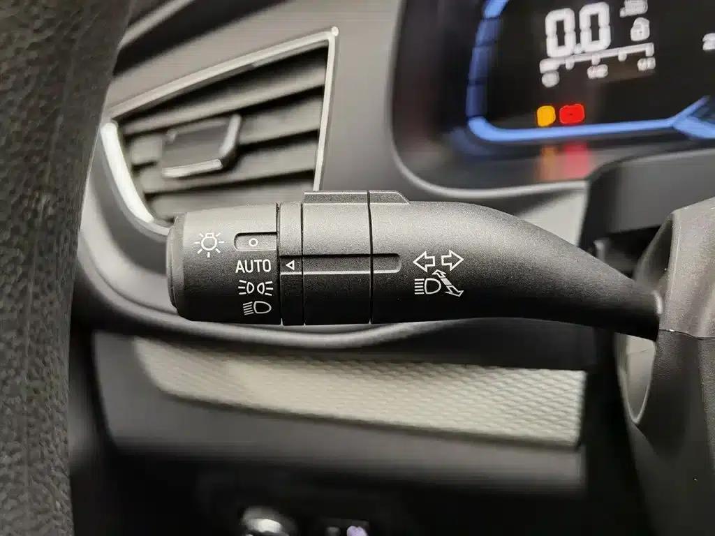 Roewe 360 2017 1.5L Automatic Deluxe Edition — миниатюра 21