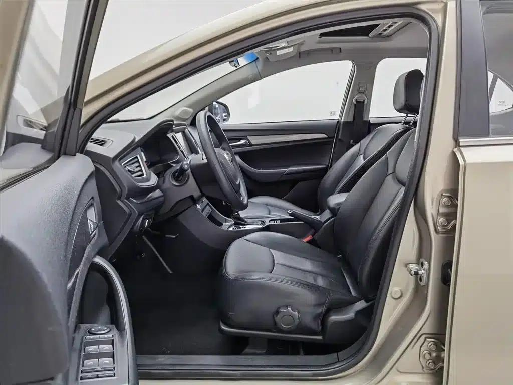 Roewe 360 2017 1.5L Automatic Deluxe Edition — миниатюра 10