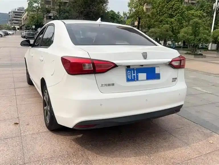 Roewe 360 2017 1.5L Automatic Deluxe Edition — миниатюра 6