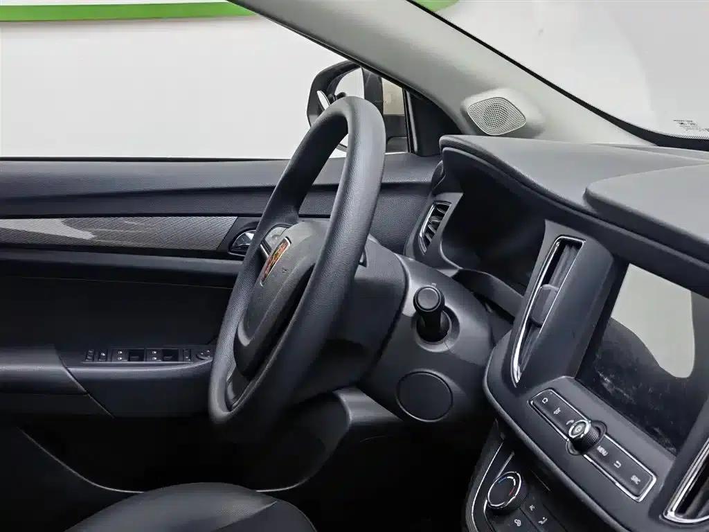 Roewe 360 2017 1.5L Automatic Deluxe Edition — миниатюра 22