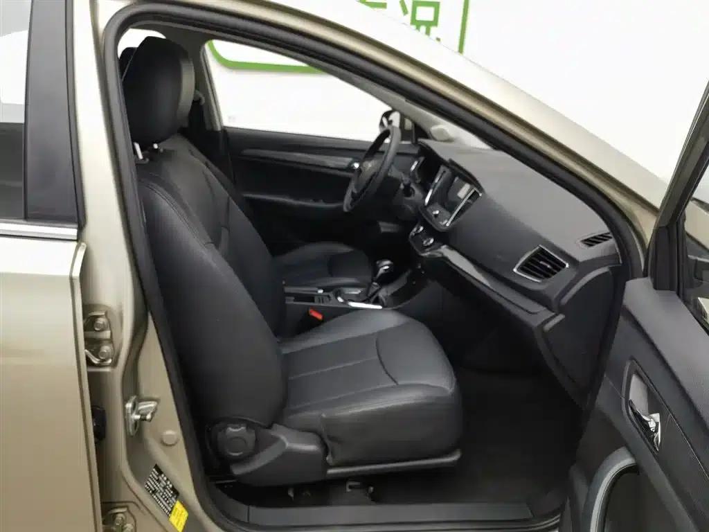 Roewe 360 2017 1.5L Automatic Deluxe Edition — миниатюра 23