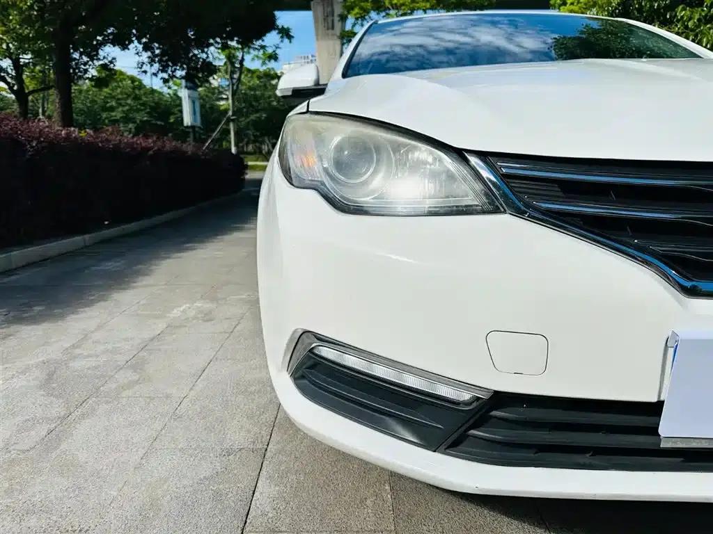Roewe 360 2015 1.5L Automatic Deluxe Edition — миниатюра 13