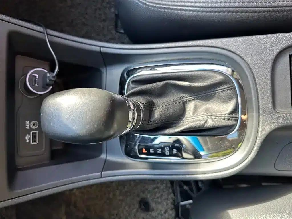 Roewe 360 2015 1.5L Automatic Deluxe Edition — миниатюра 19