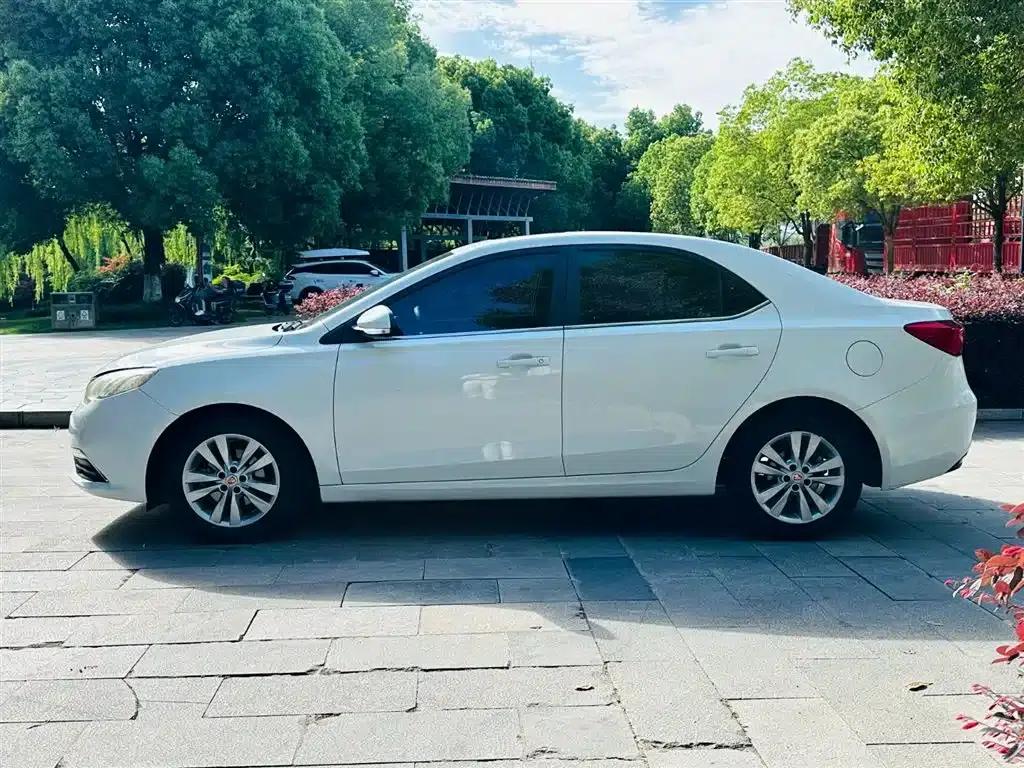 Roewe 360 2015 1.5L Automatic Deluxe Edition — миниатюра 7