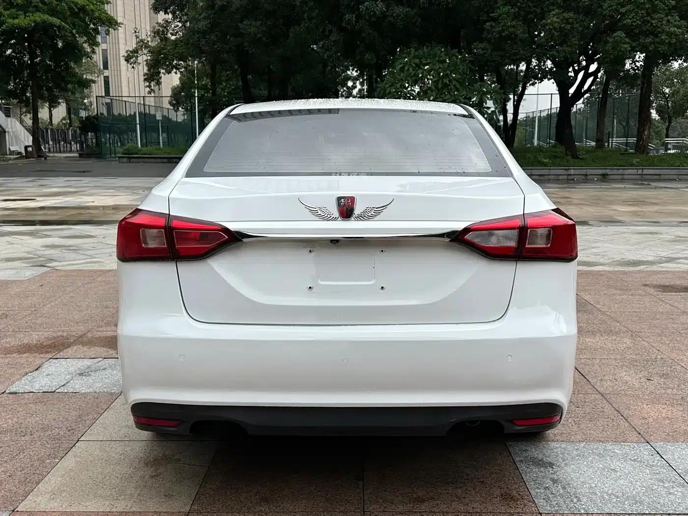 Roewe 360 2017 1.5L Automatic Deluxe Edition — миниатюра 4