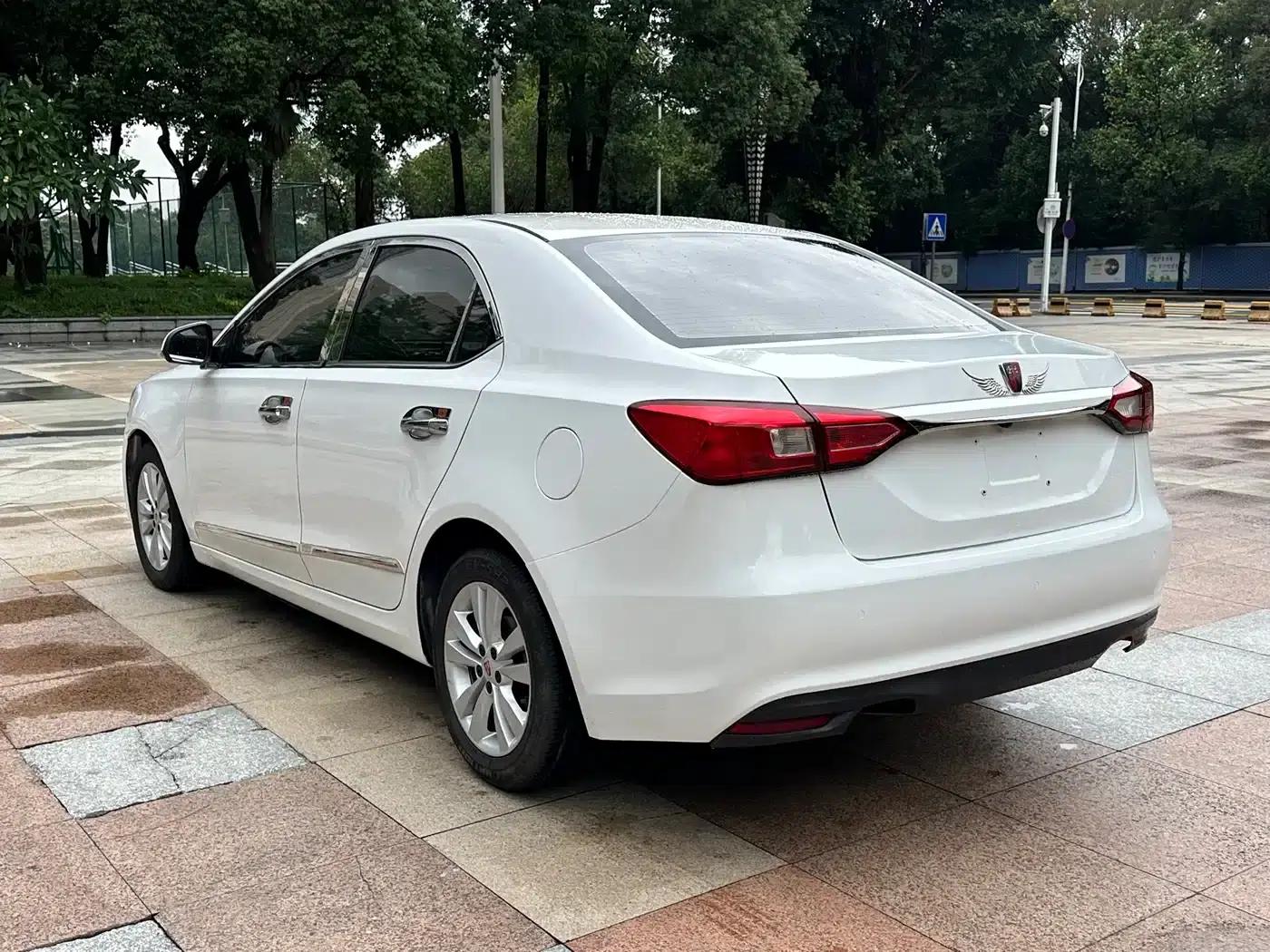 Roewe 360 2017 1.5L Automatic Deluxe Edition — миниатюра 6