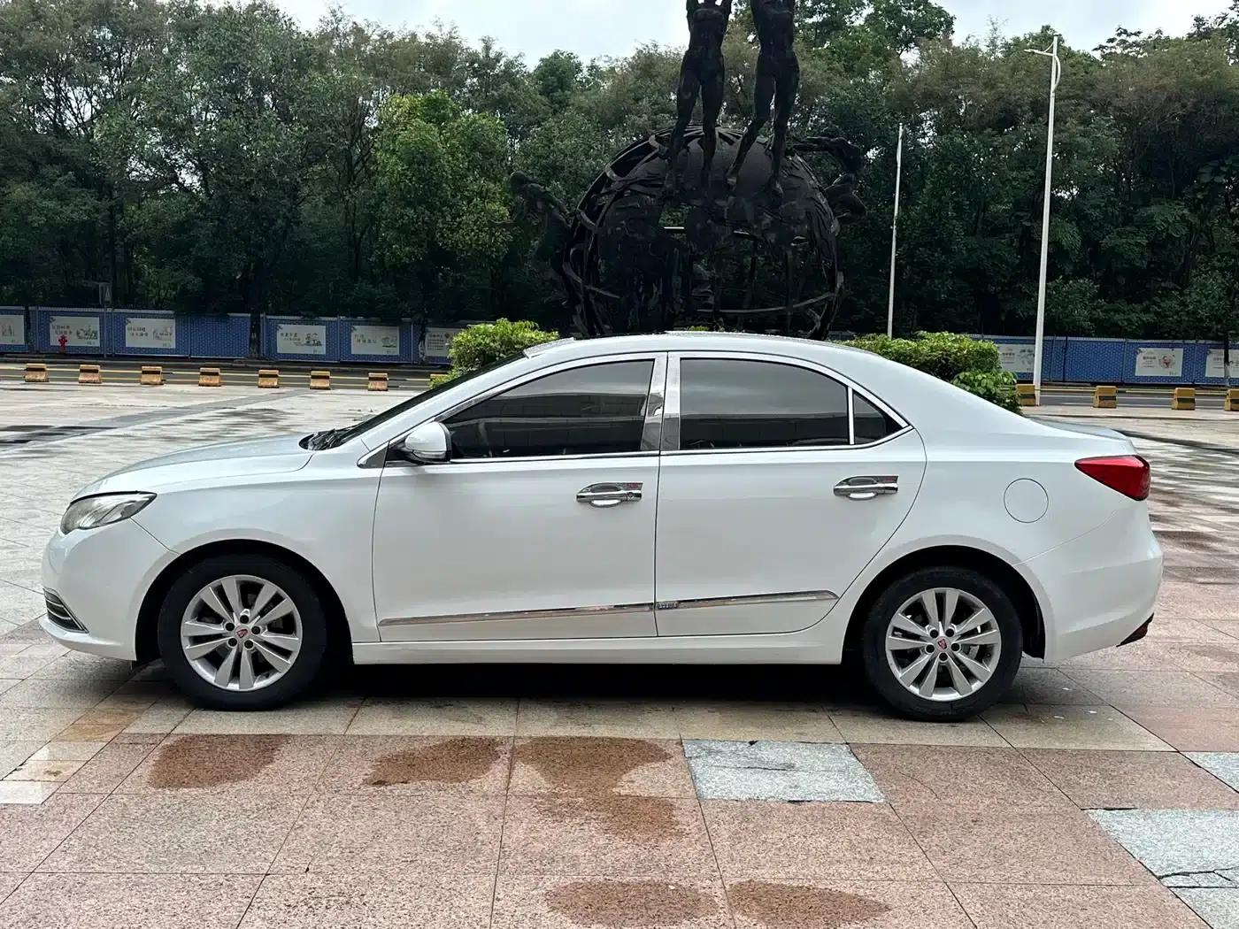 Roewe 360 2017 1.5L Automatic Deluxe Edition — миниатюра 8