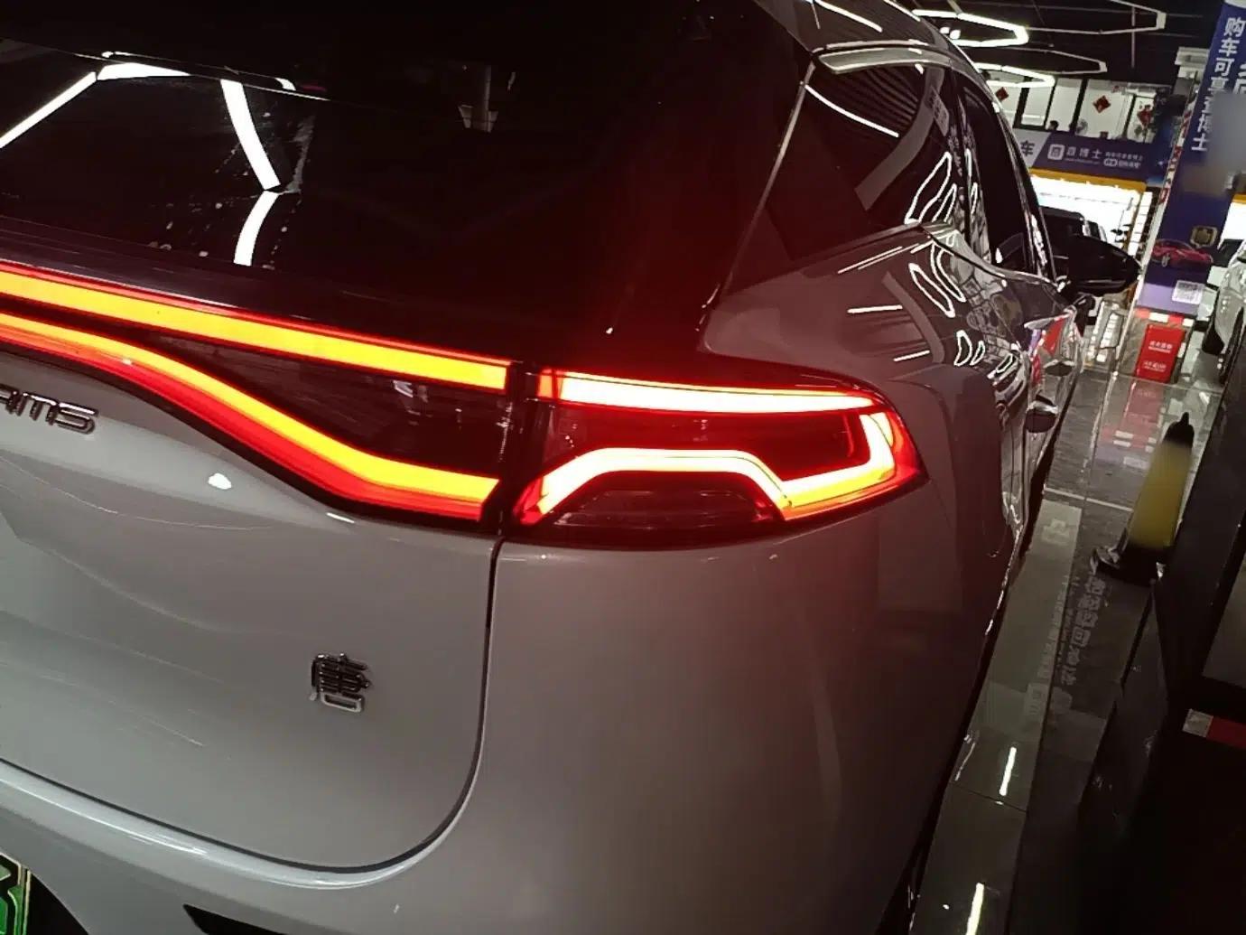 BYD Tang New Energy 2022 EV 730KM Luxury Model — миниатюра 7