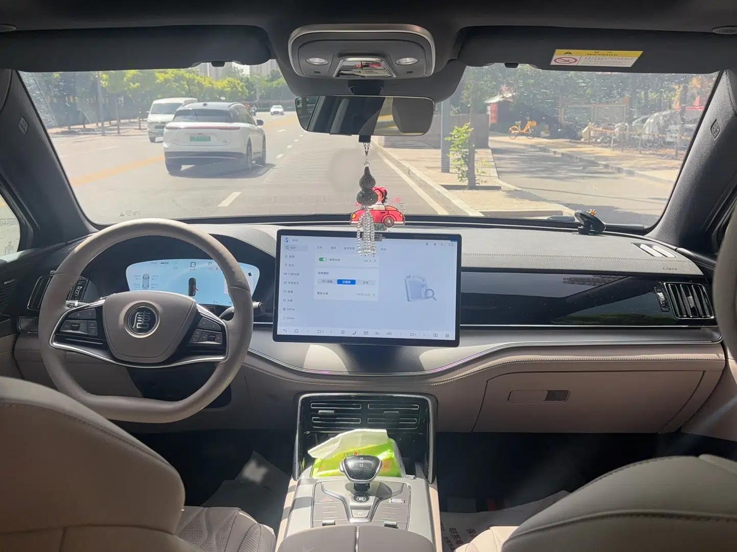 BYD Tang New Energy 2025 Intelligent Driving Version DM-i 115KM Prestige Edition — миниатюра 12