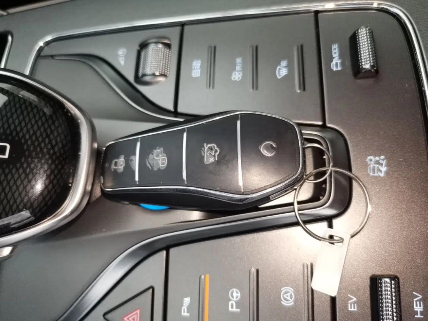 BYD Tang New Energy 2025 Intelligent Driving Version DM-i 115KM Flagship Edition — миниатюра 12