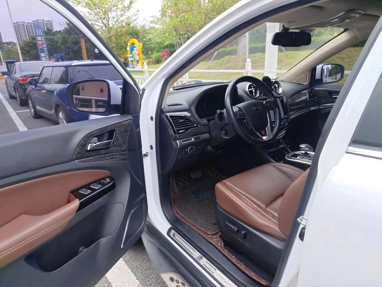 BYD Tang New Energy 2015 2.0T Four-Wheel-Drive Flagship Model — миниатюра 17