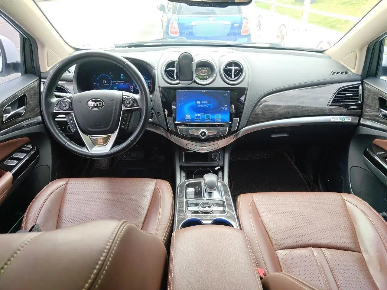 BYD Tang New Energy 2015 2.0T Four-Wheel-Drive Flagship Model — миниатюра 10