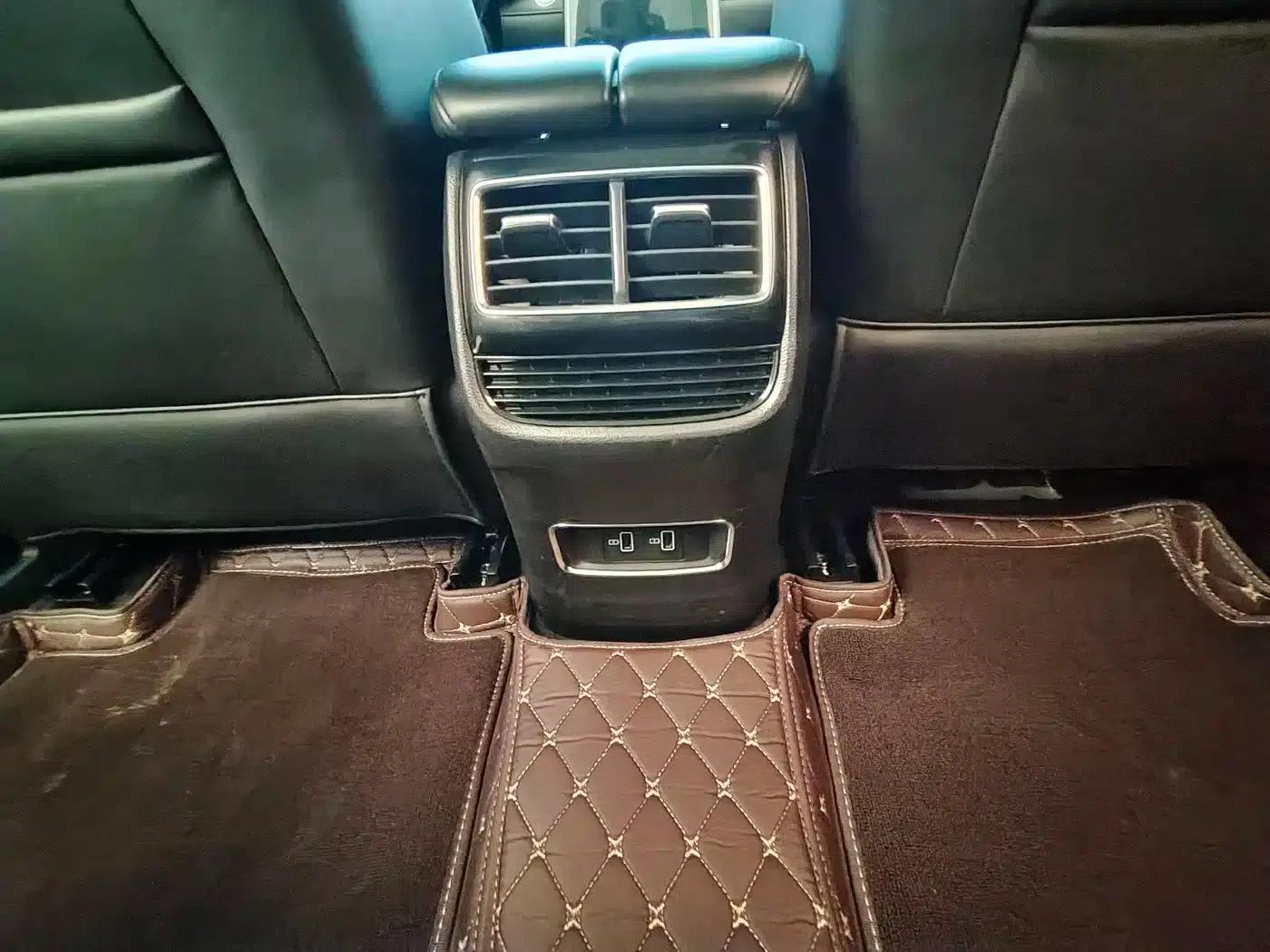 Roewe RX5 MAX 2019 300TGI Automatic Intelligent Cockpit Luxury Edition — миниатюра 11