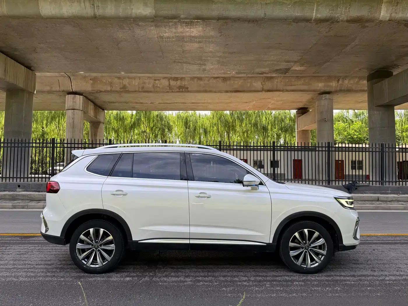 Roewe RX5 MAX 2019 400TGI Automatic Intelligent Cockpit Flagship Edition — миниатюра 4