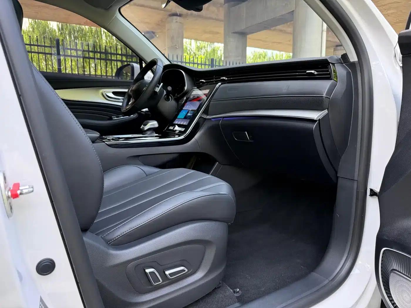 Roewe RX5 MAX 2019 400TGI Automatic Intelligent Cockpit Flagship Edition — миниатюра 9
