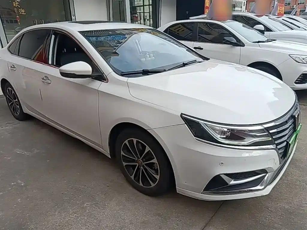 Roewe i6 New Energy 2019 PLUS 50T Internet Glory Flagship Edition — миниатюра 4
