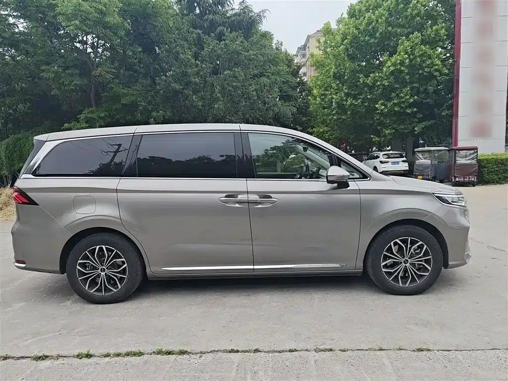 Roewe iMAX8 New Energy 2025 1.5T DMH Luxury Edition — миниатюра 6
