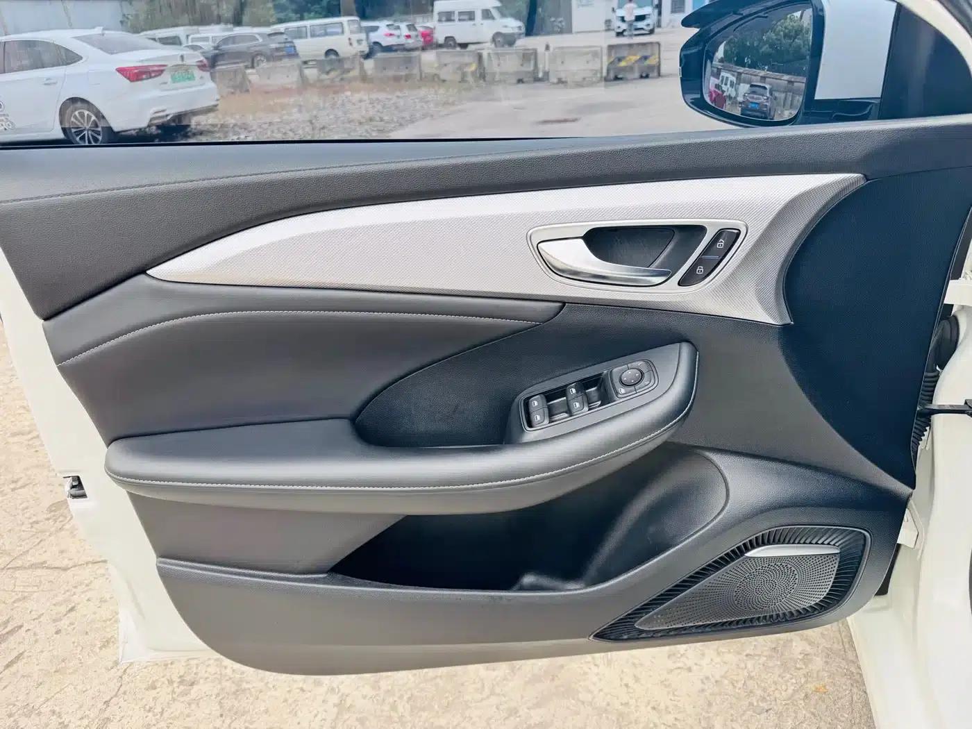 Feifan ER6 2021 New Dynamic Edition 620km Smart Edition — миниатюра 8