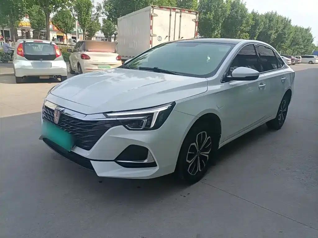Roewe i6 MAX New Energy 2023 EV 420 Panoramic Roof Special Edition — миниатюра 2