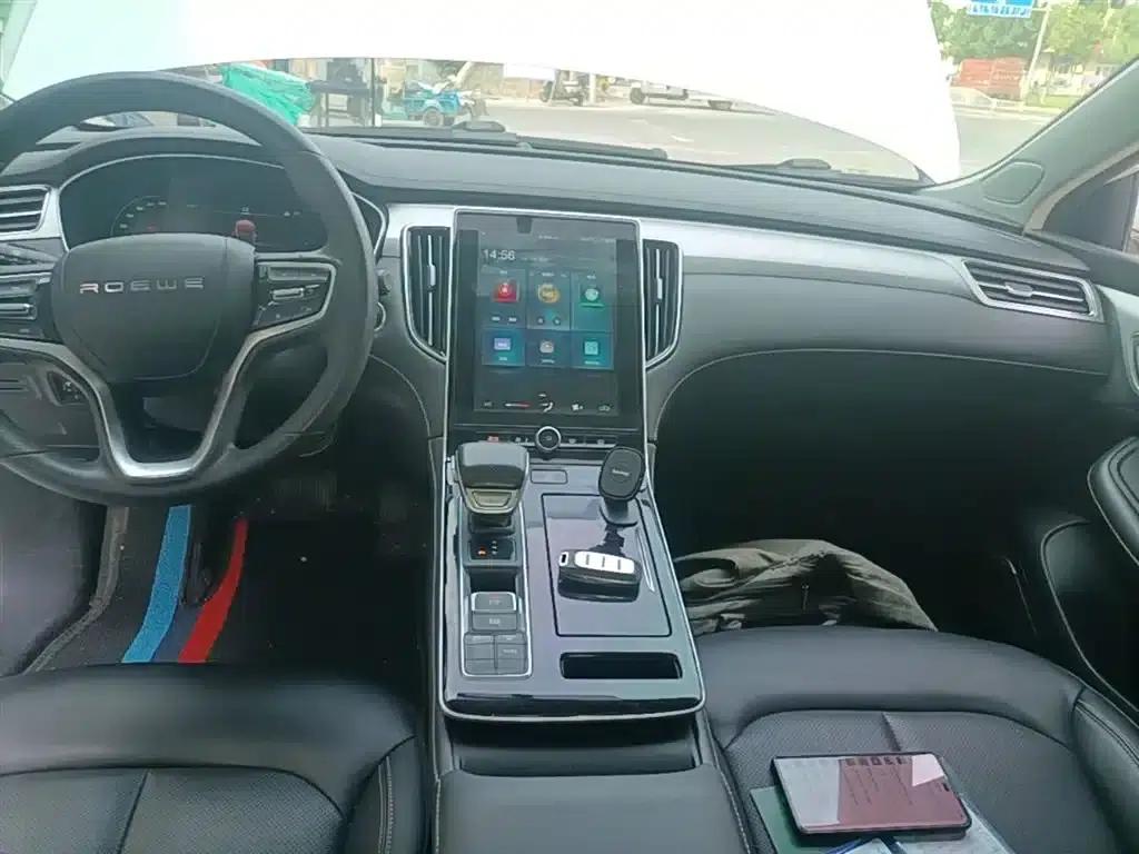 Roewe i6 MAX New Energy 2023 EV 420 Panoramic Roof Special Edition — миниатюра 13