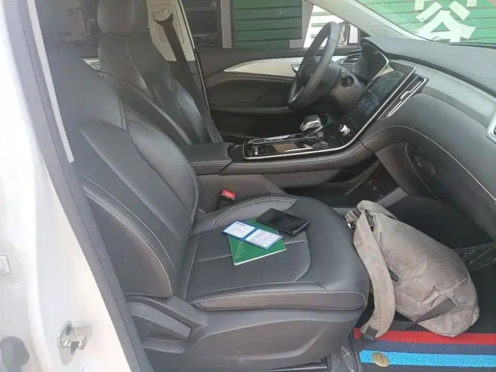 Roewe i6 MAX New Energy 2023 EV 420 Panoramic Roof Special Edition — миниатюра 25