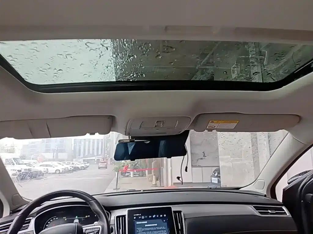 Roewe i6 MAX 2020 300TGI Automatic Cool and Intelligent Driving Edition — миниатюра 18