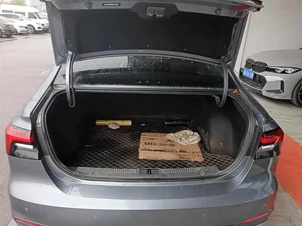Roewe i6 MAX 2020 300TGI Automatic Cool and Intelligent Driving Edition — миниатюра 19